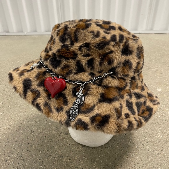 NWT Ed Hardy Love Kills Cheetah Print Faux Fur Bucket Hat w/ Charms - Picture 4 of 10
